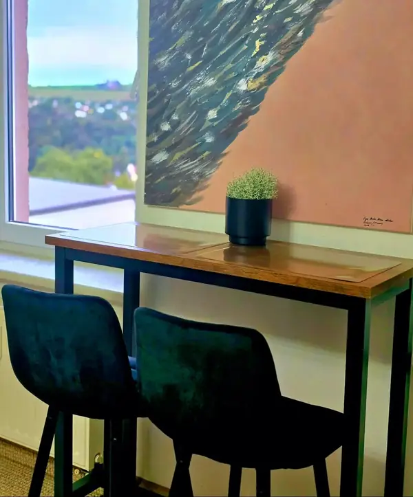 Bar table with a view of the greenery